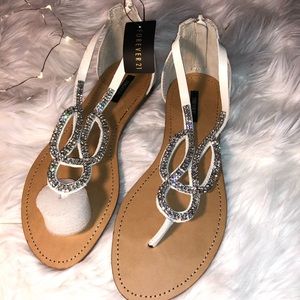 ✨🤍Forever 21 Bling sandals size 7✨🤍